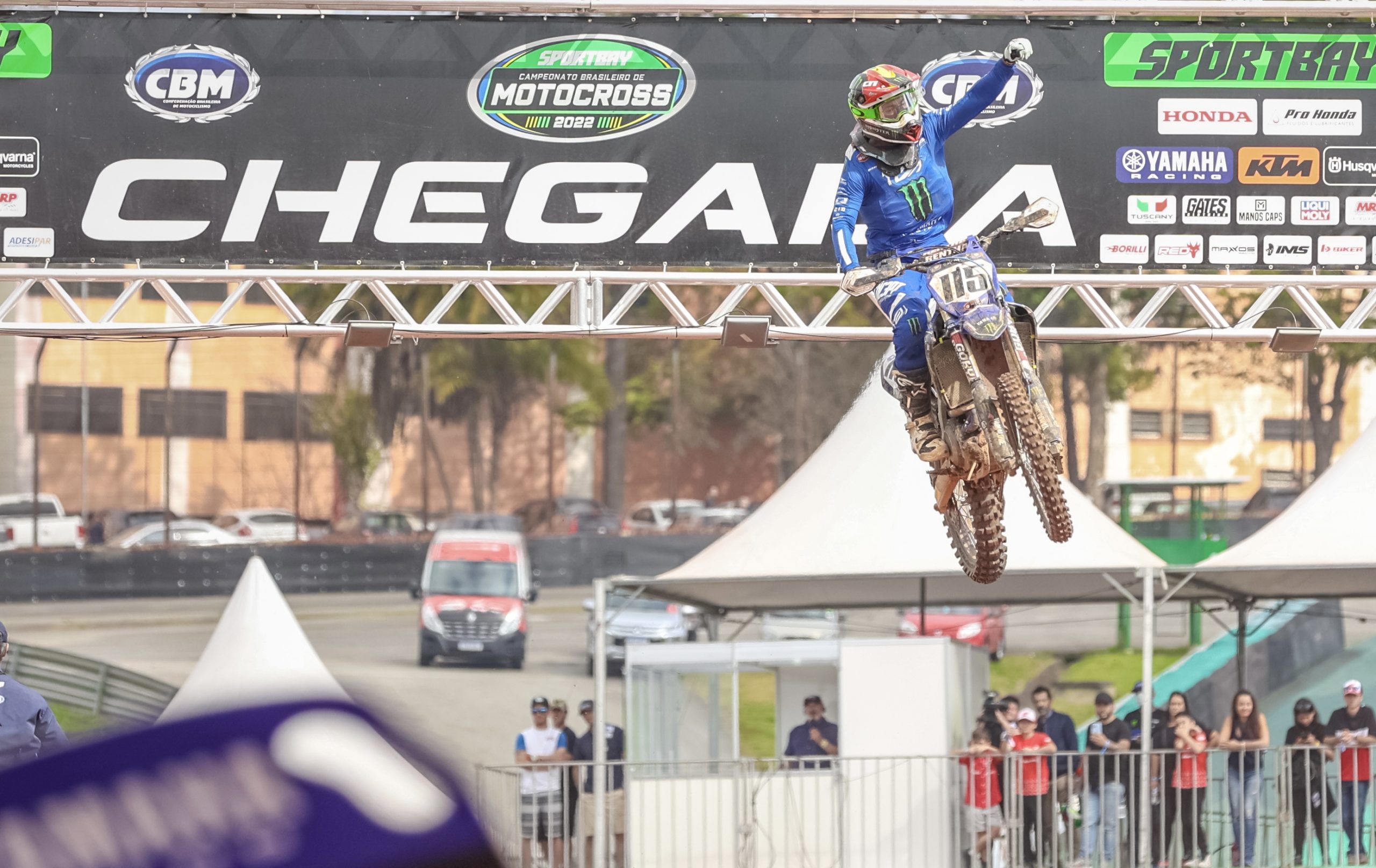 Yamaha vence, com Carlos Campano, primeira corrida do Brasileiro de  Motocross em Interlagos - Yamaha Racing Brasil